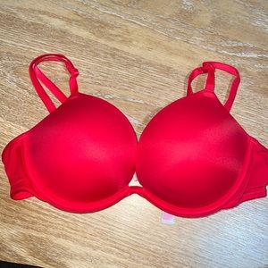 Red push-up bra